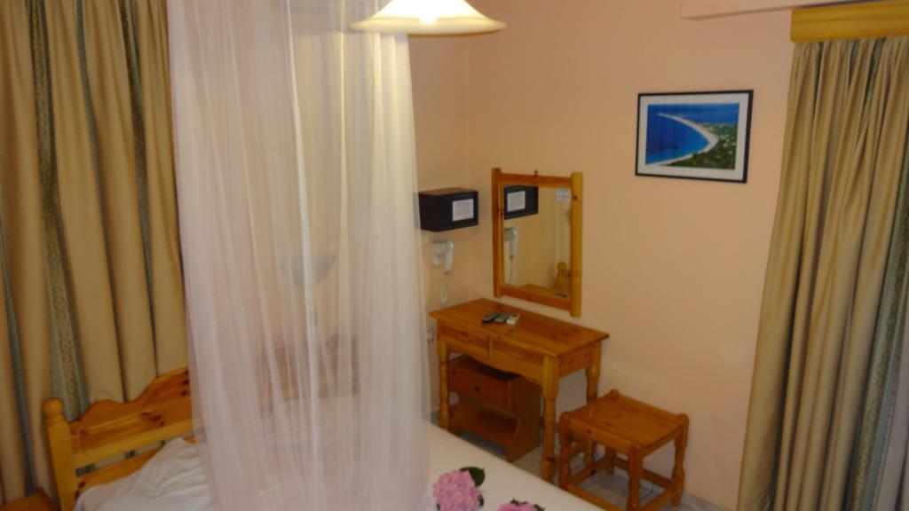 Pansion Filoxenia Apartments & Studios Tsoukaládhes Dış mekan fotoğraf
