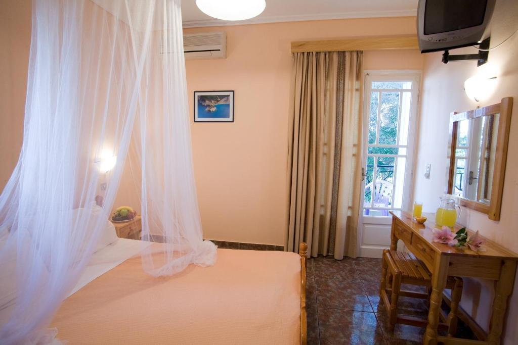 Pansion Filoxenia Apartments & Studios Tsoukaládhes Oda fotoğraf