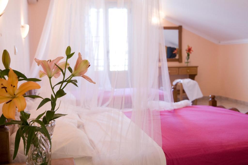 Pansion Filoxenia Apartments & Studios Tsoukaládhes Oda fotoğraf