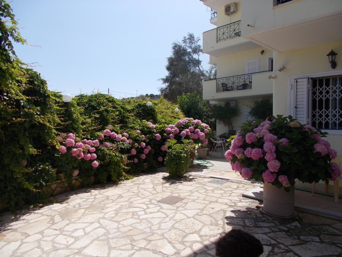 Pansion Filoxenia Apartments & Studios Tsoukaládhes Dış mekan fotoğraf